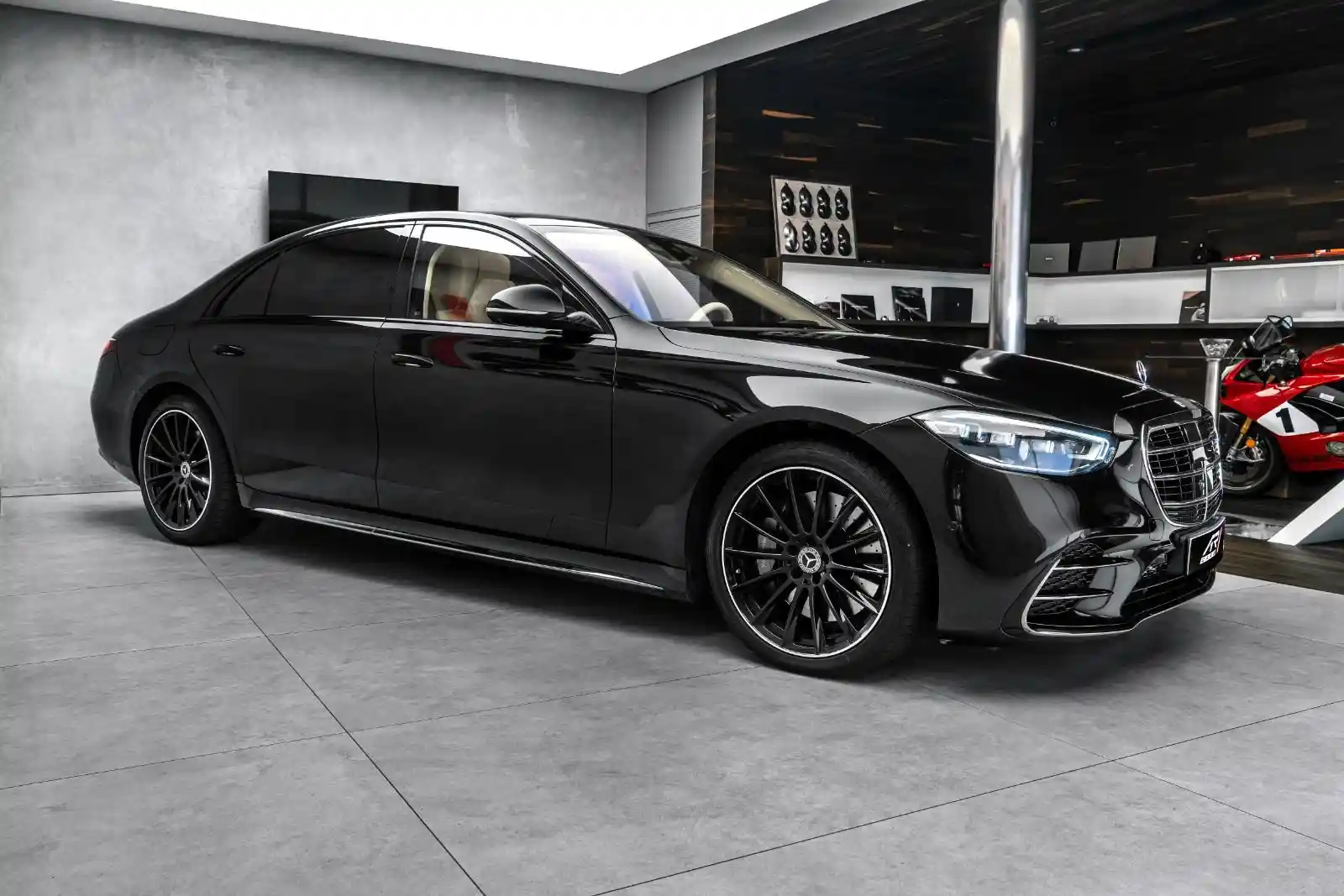 Mercedes-Benz S 400