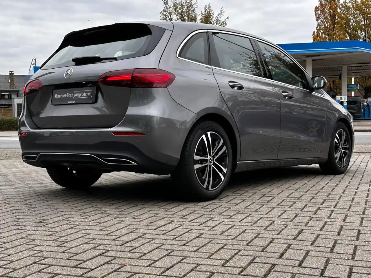 Mercedes-Benz B 200