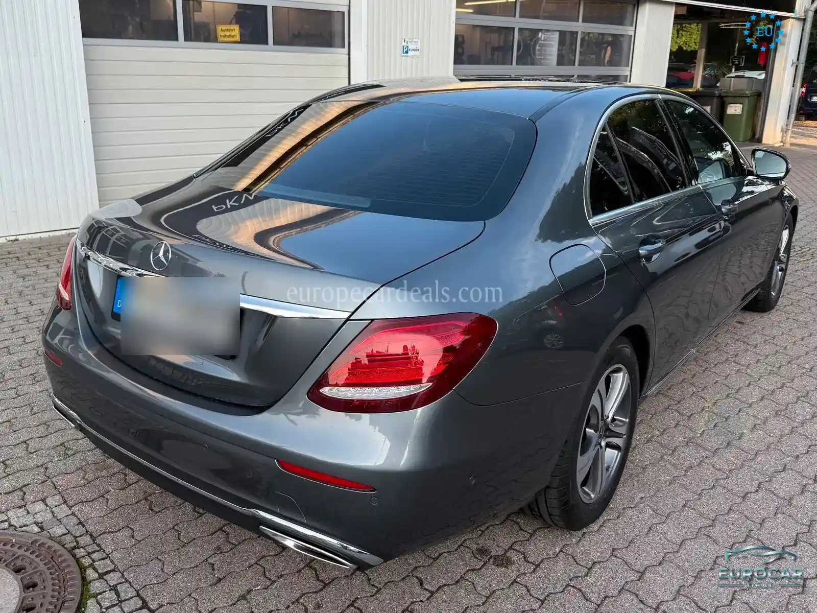 Mercedes-Benz E 200
