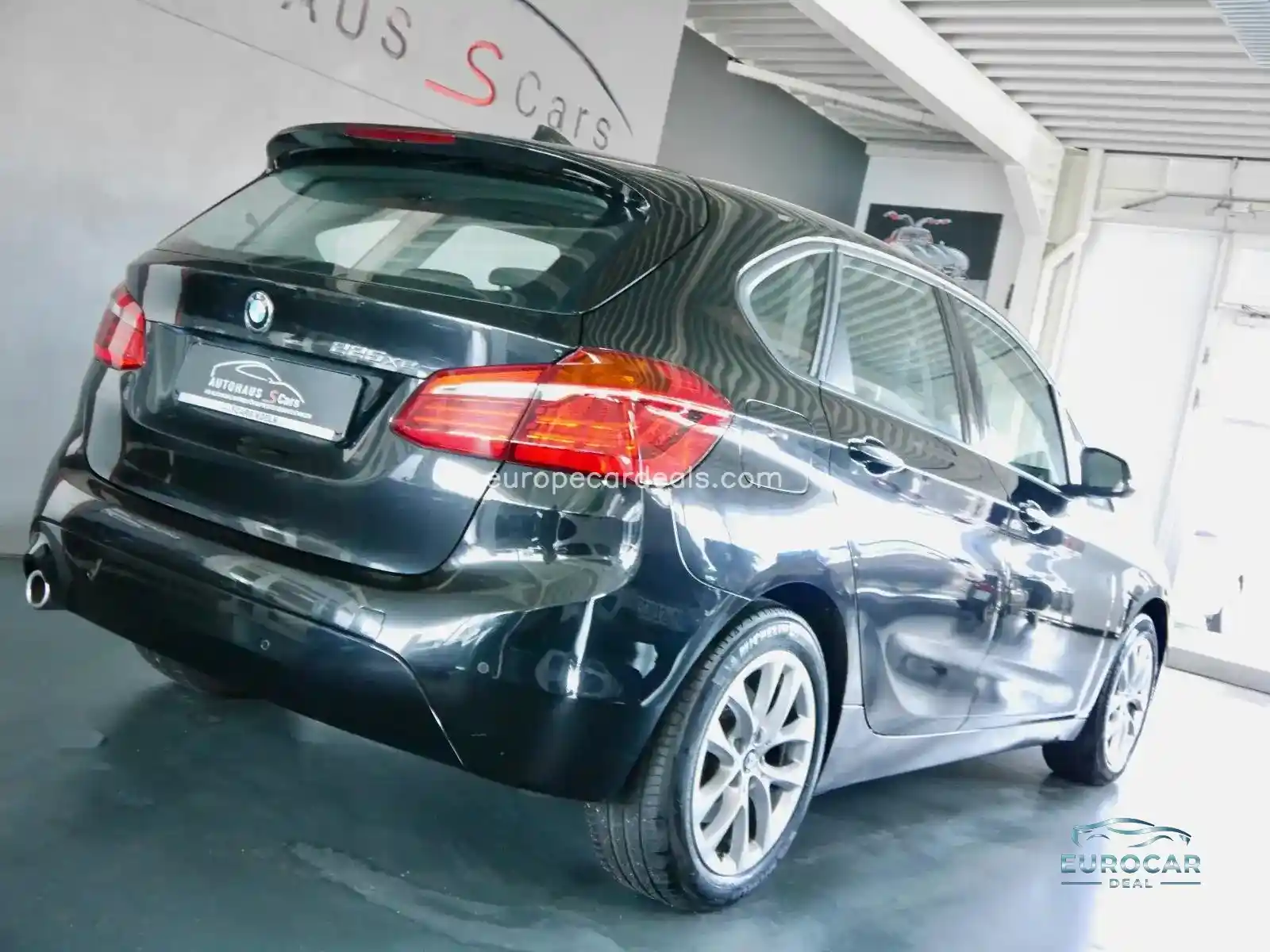 BMW 225