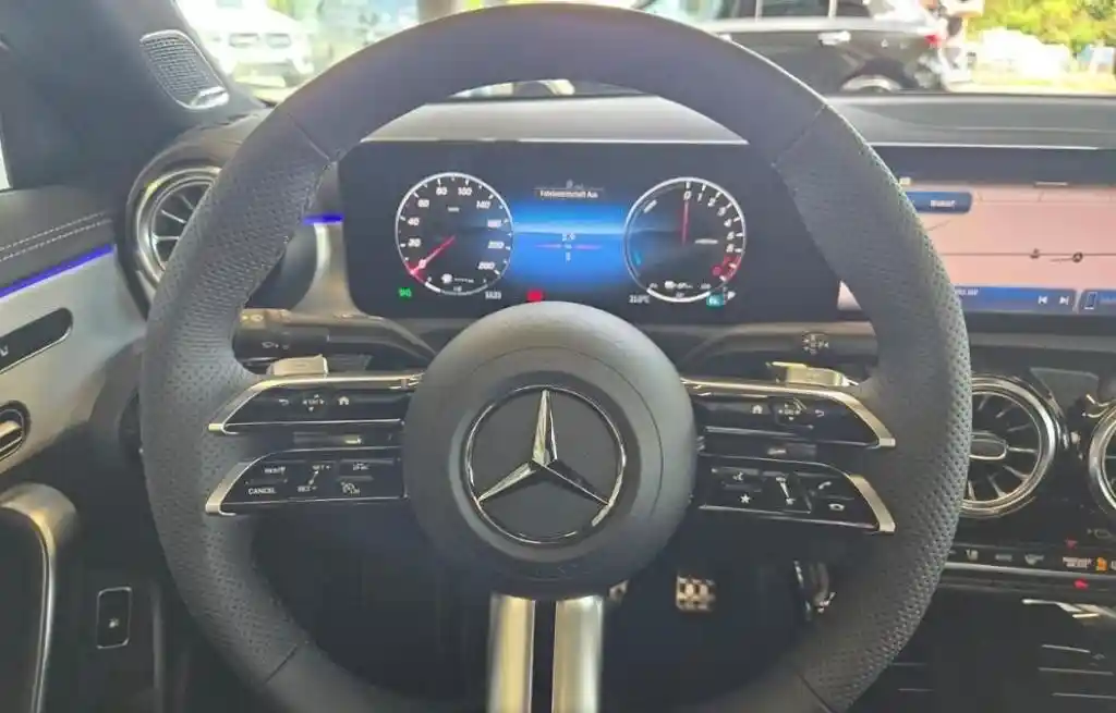 Mercedes-Benz CLA 250