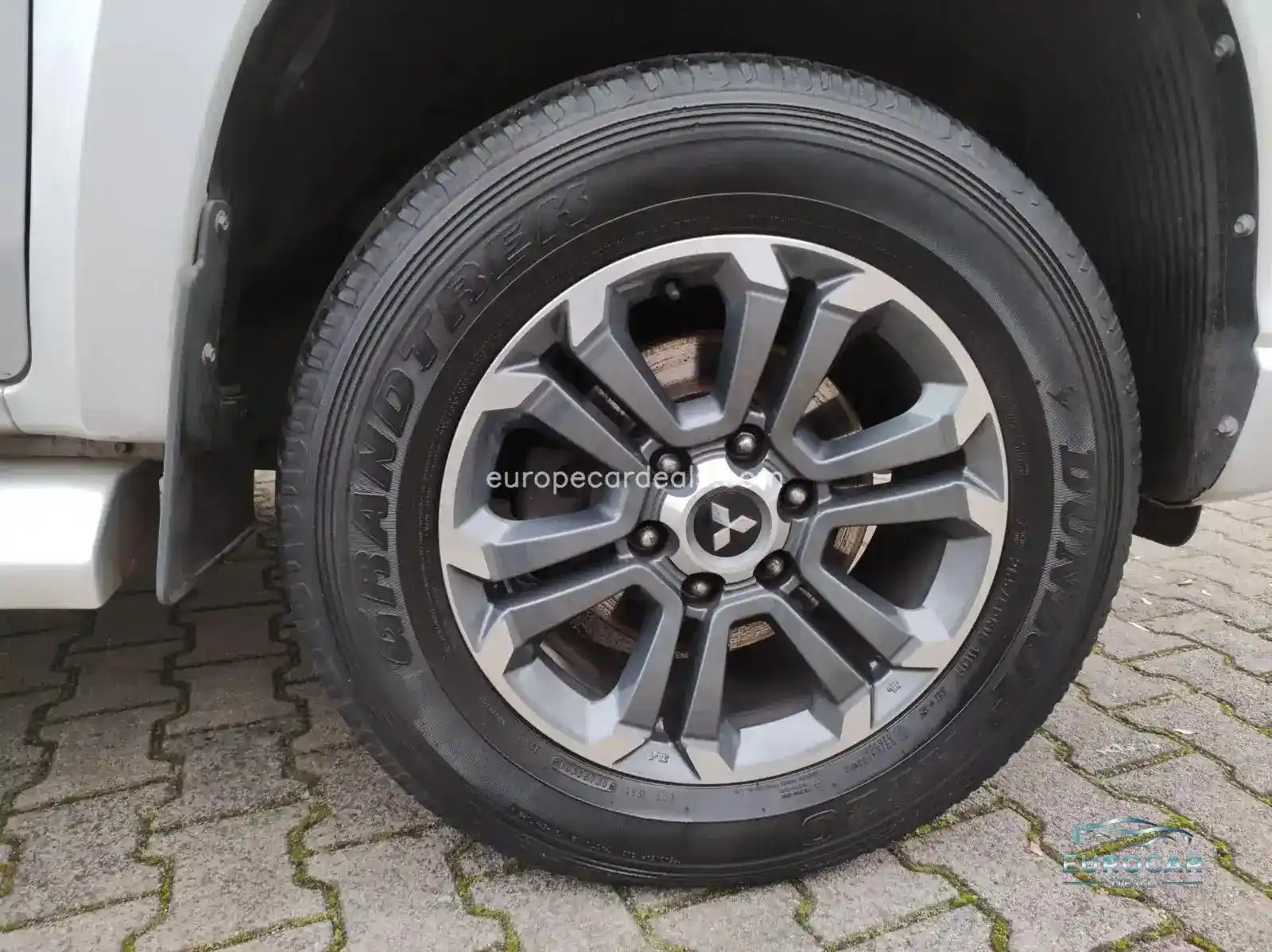 Mitsubishi L200