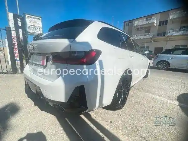 BMW 330