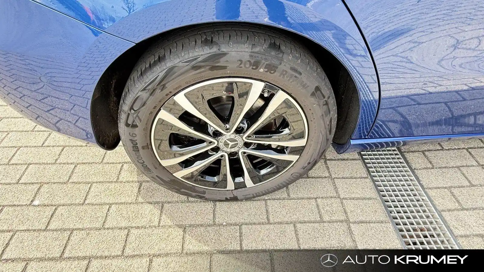 Mercedes-Benz B 220