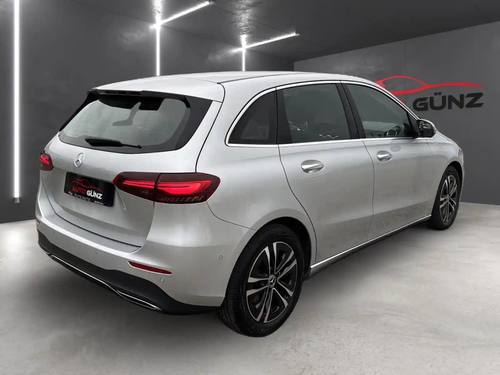 Mercedes-Benz B 200