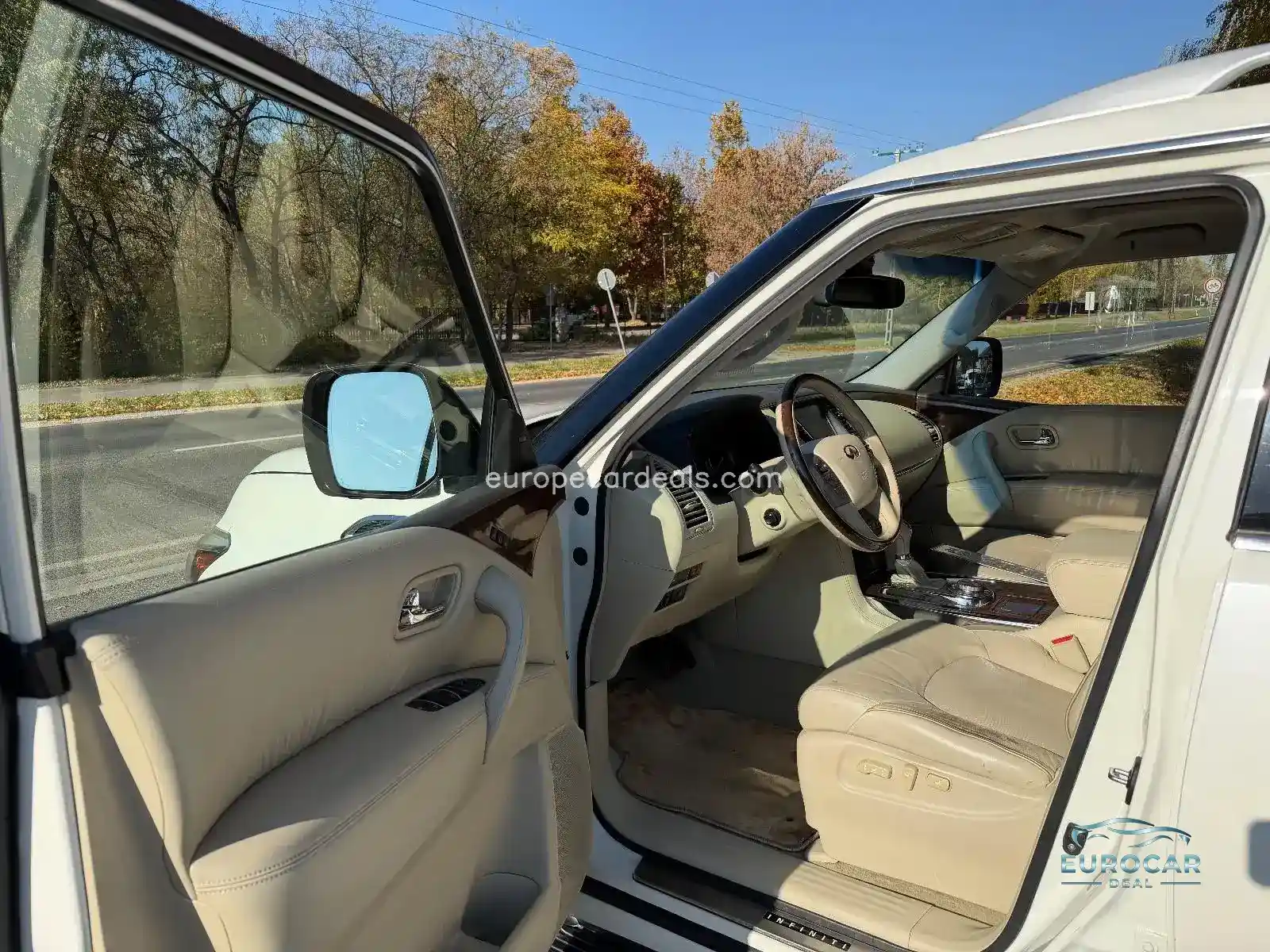 Infiniti QX80