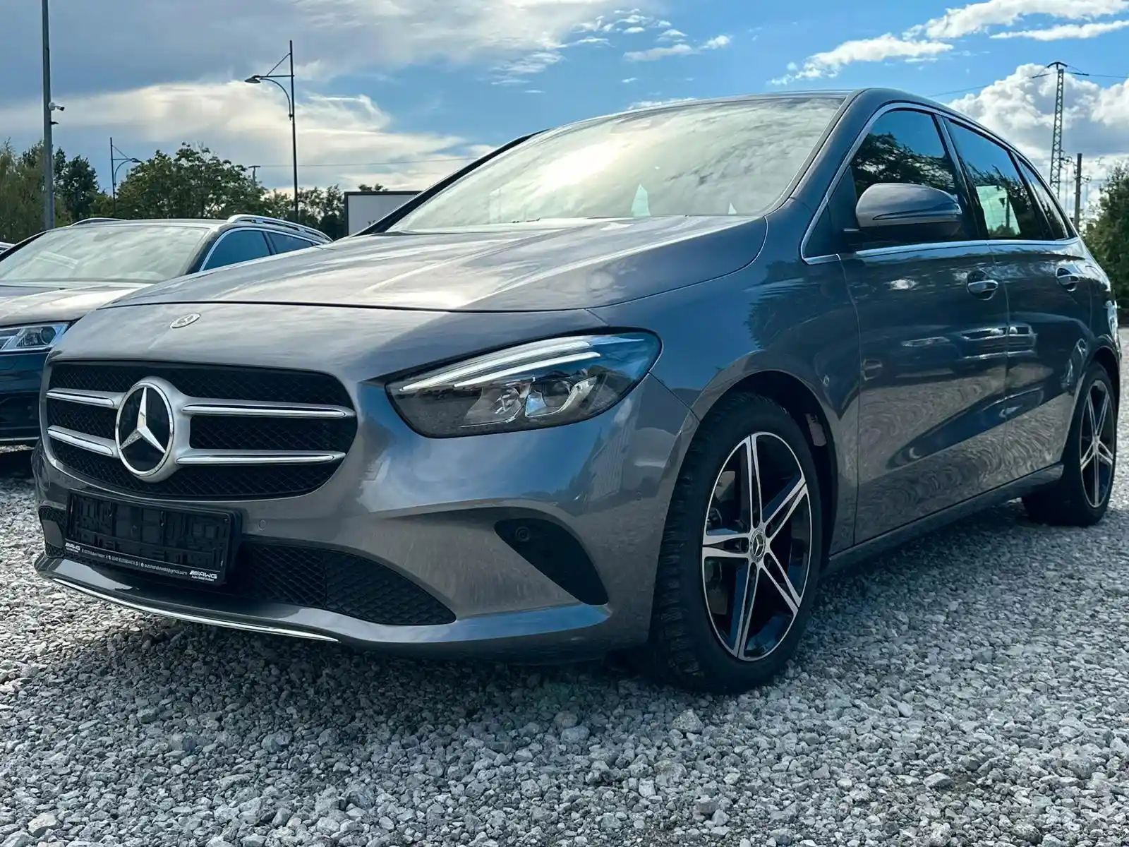 Mercedes-Benz B 220