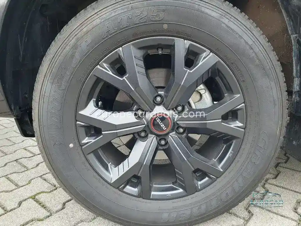 Double Cab 4WD V-Cross Überrollbügel AHZV