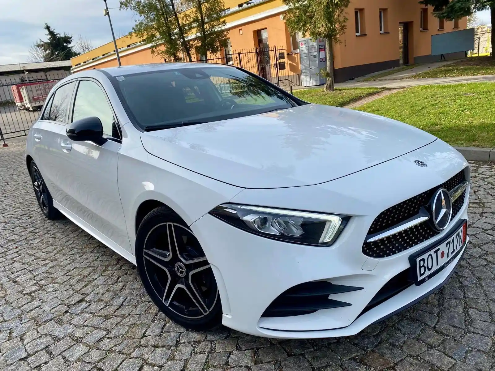 Mercedes-Benz A 180