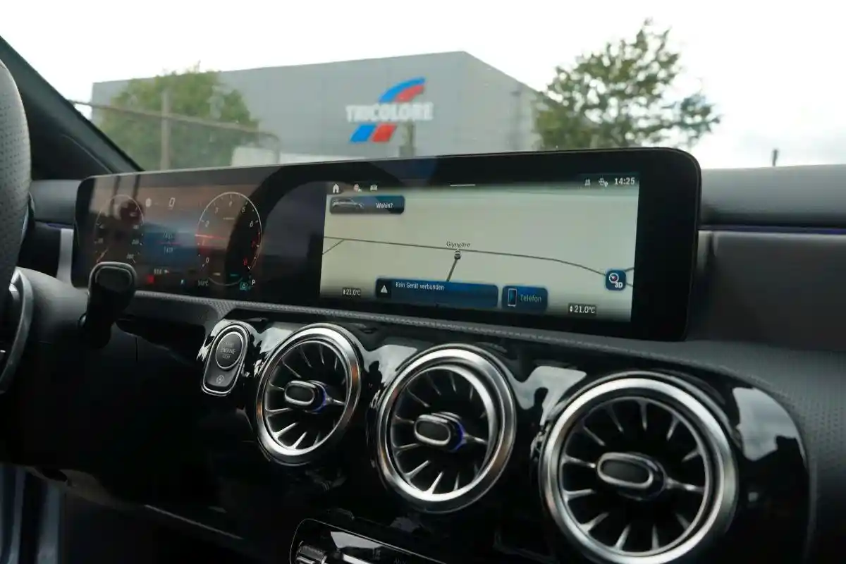 Mercedes-Benz A 200