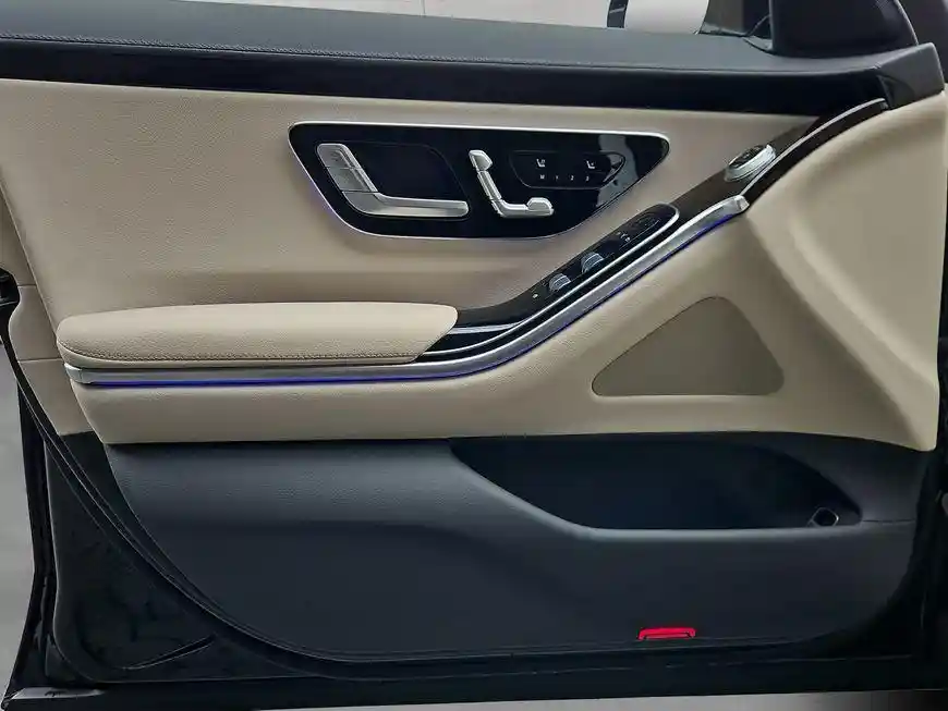 Mercedes-Benz S 400