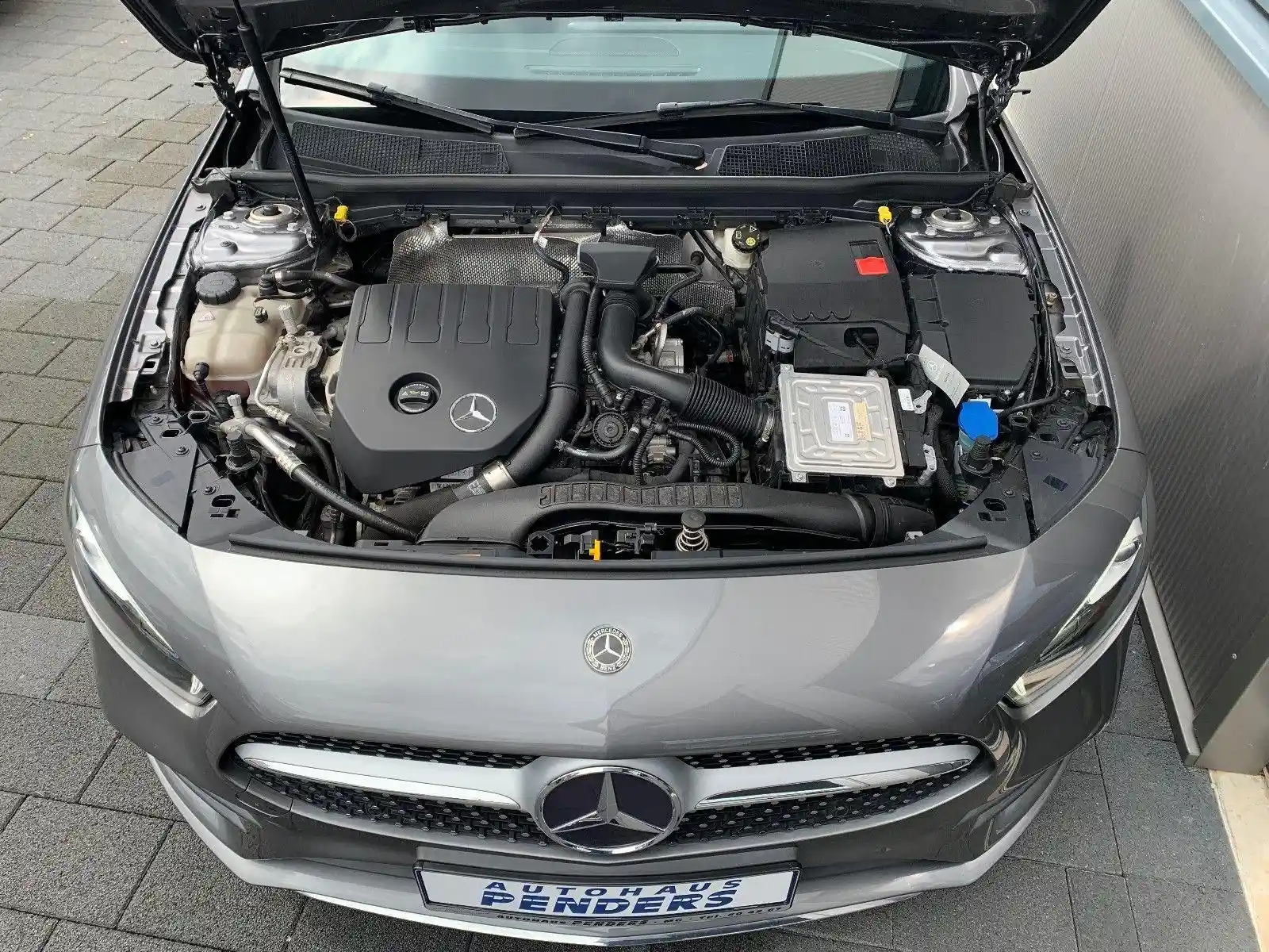 Mercedes-Benz A 180