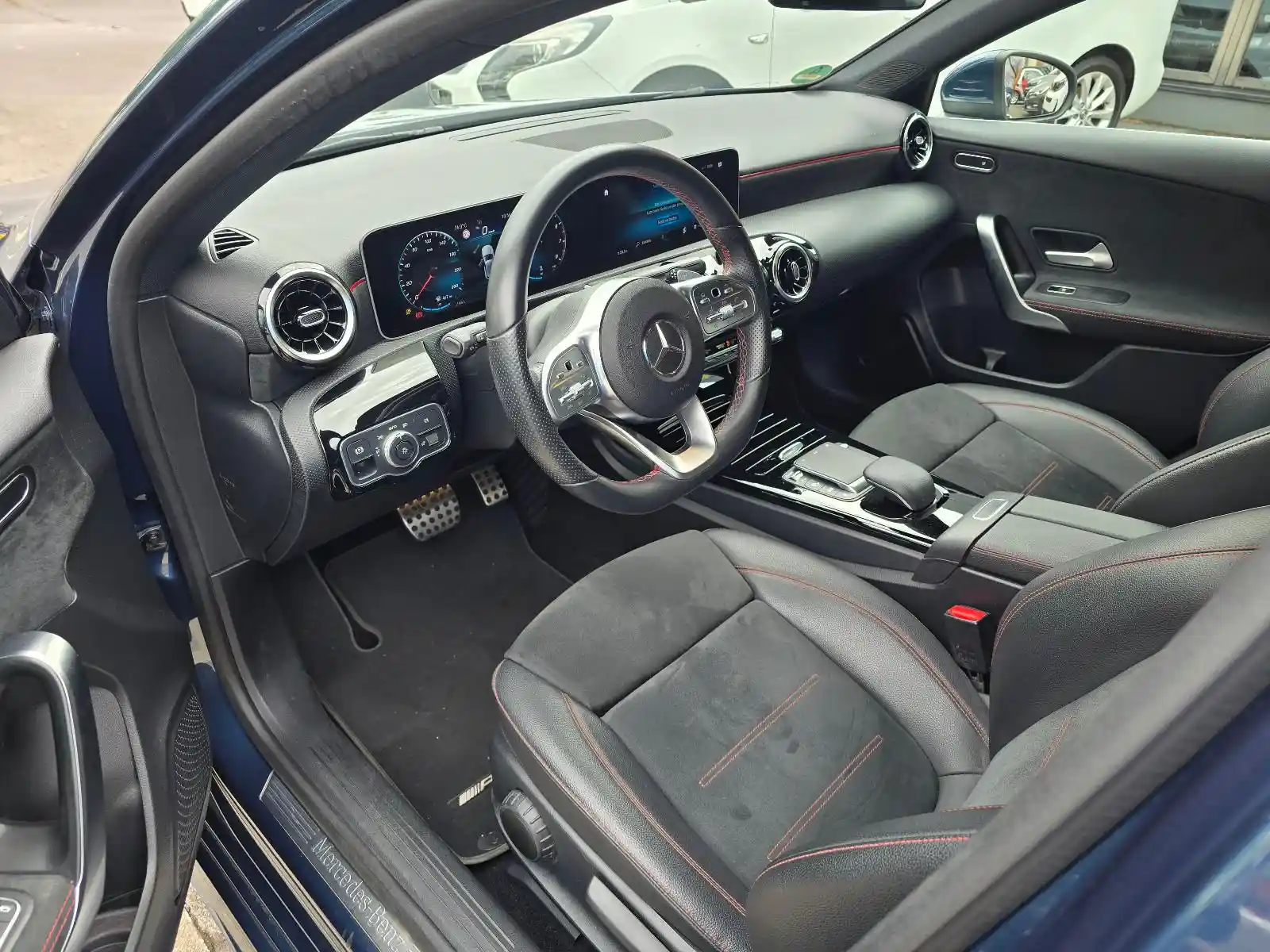 Mercedes-Benz A 200
