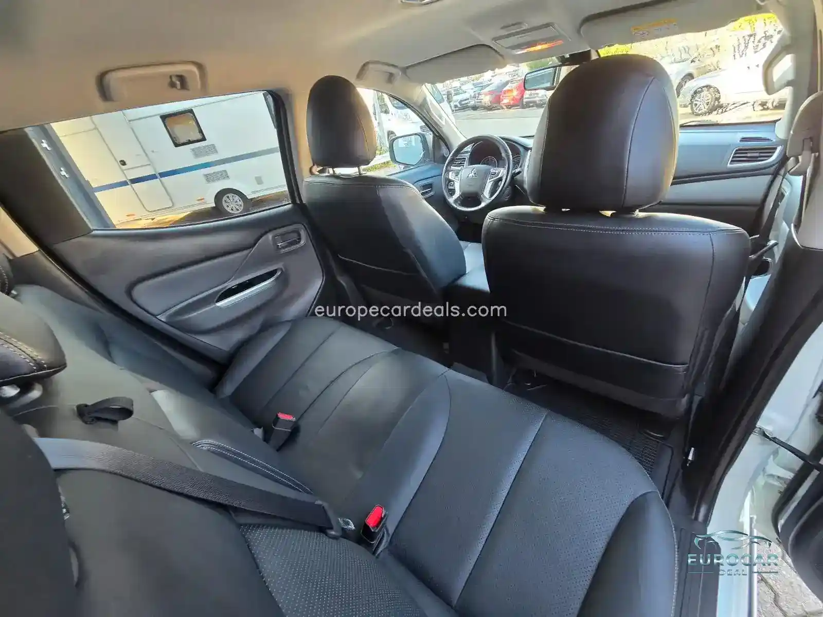 Mitsubishi L200