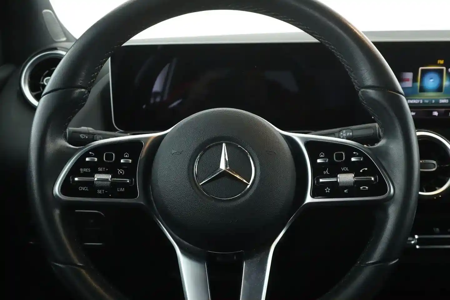 Mercedes-Benz B 220