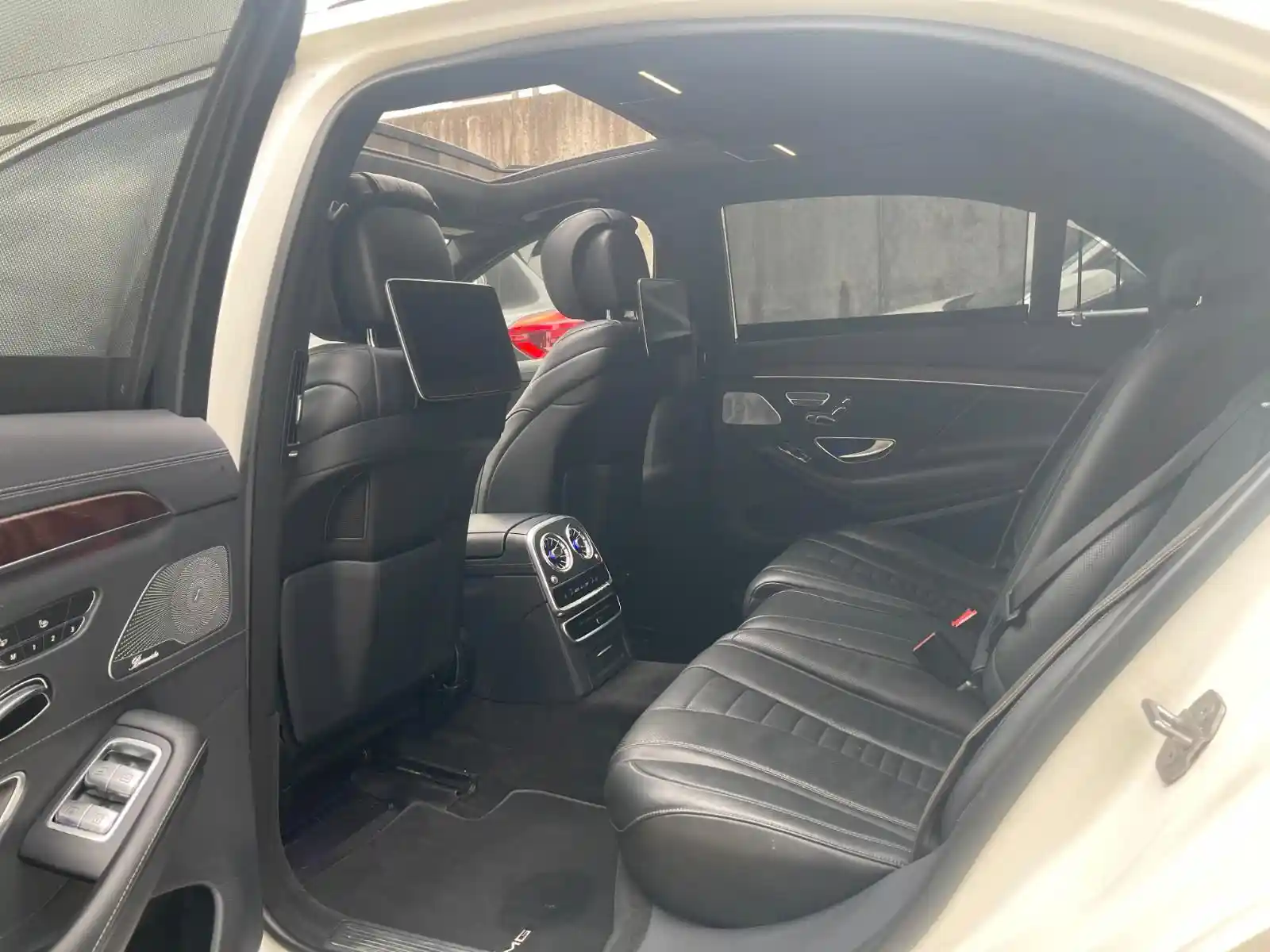 Mercedes-Benz S 560
