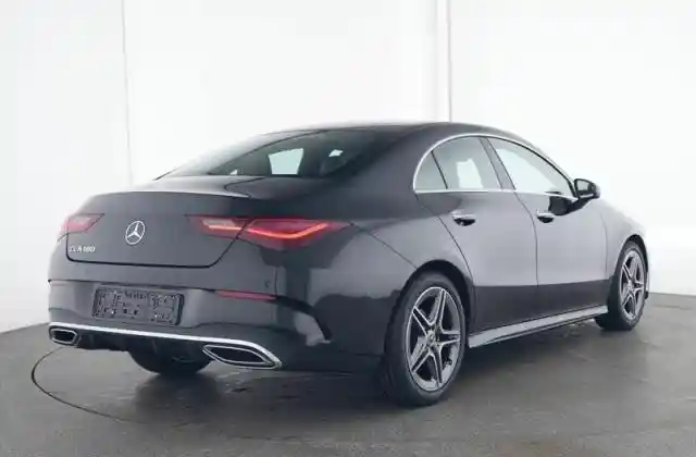 Mercedes-Benz CLA 180