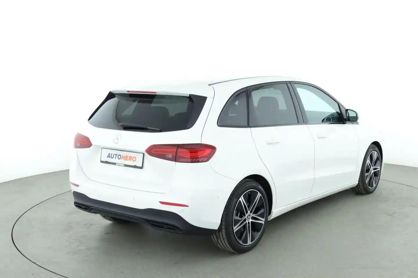 Mercedes-Benz B 200