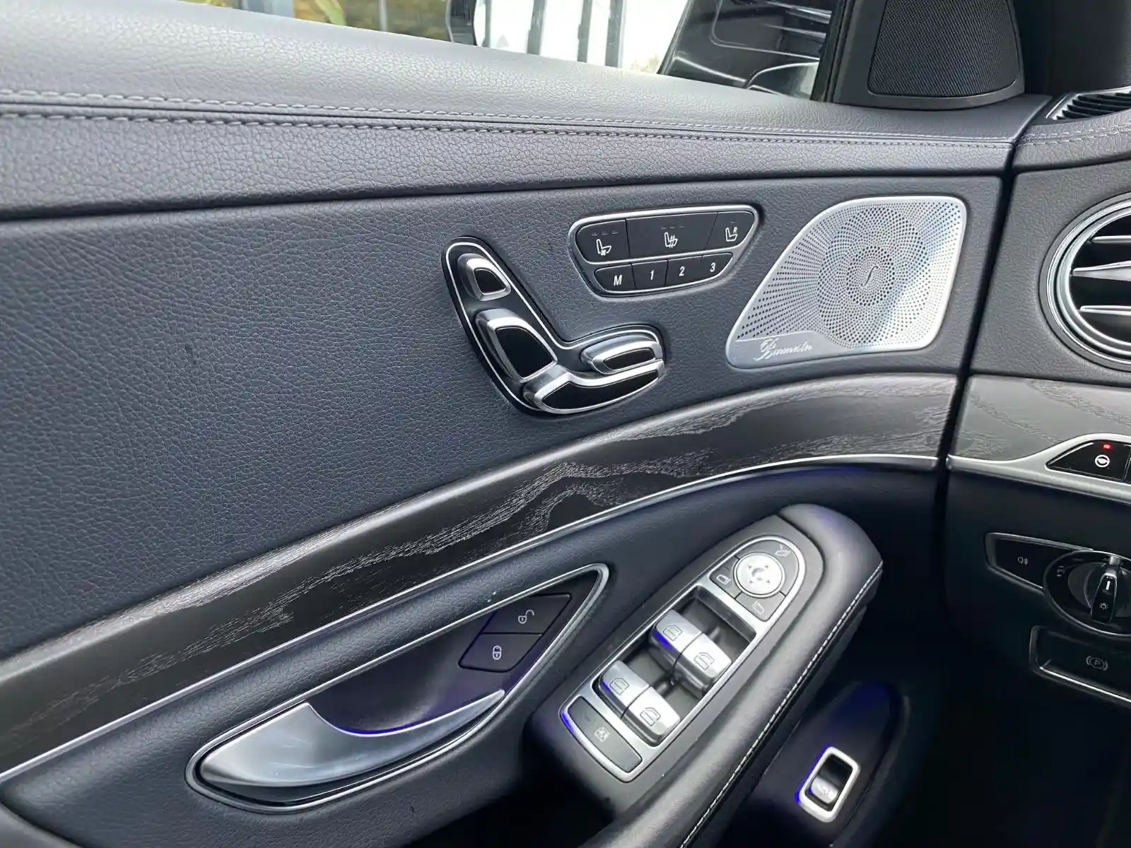 Mercedes-Benz S 400