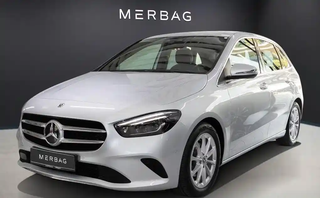 Mercedes-Benz B 180