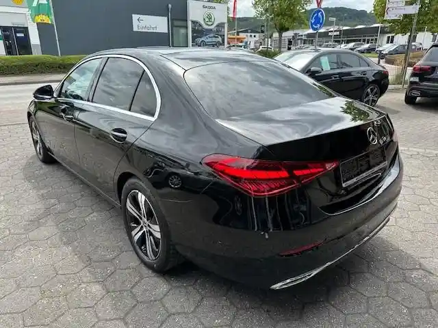 Mercedes-Benz C 180