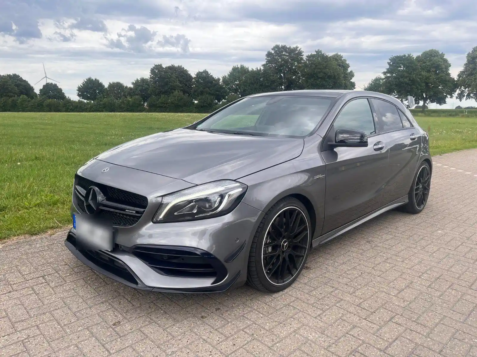 Mercedes-Benz A 45 AMG