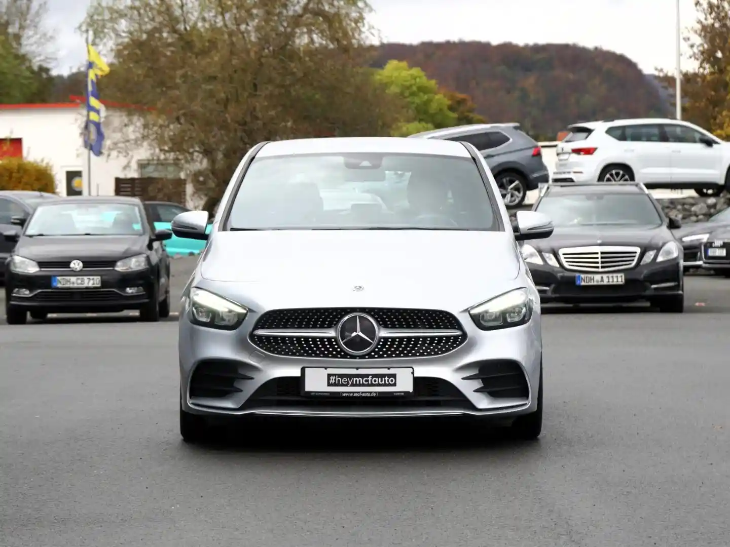Mercedes-Benz B 180