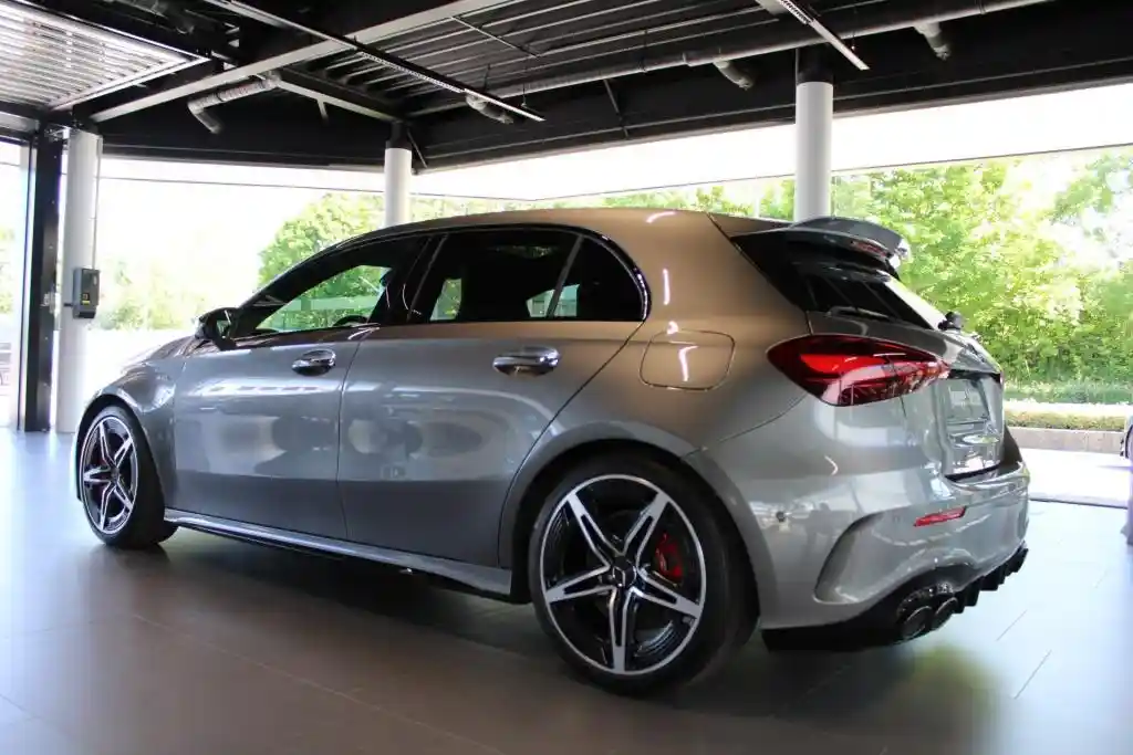 Mercedes-Benz A 45 AMG