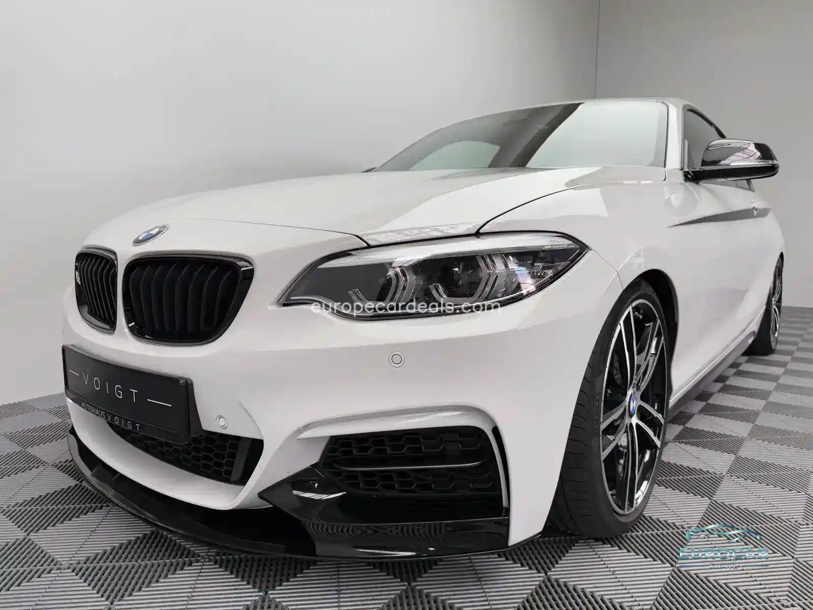BMW M240i