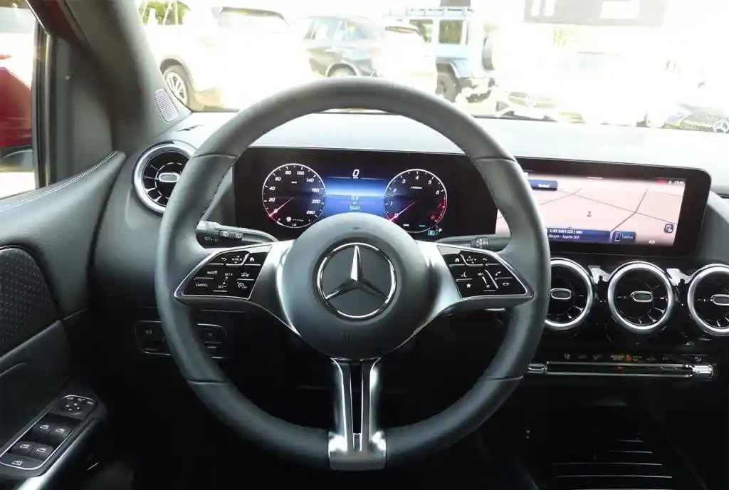 Mercedes-Benz B 200
