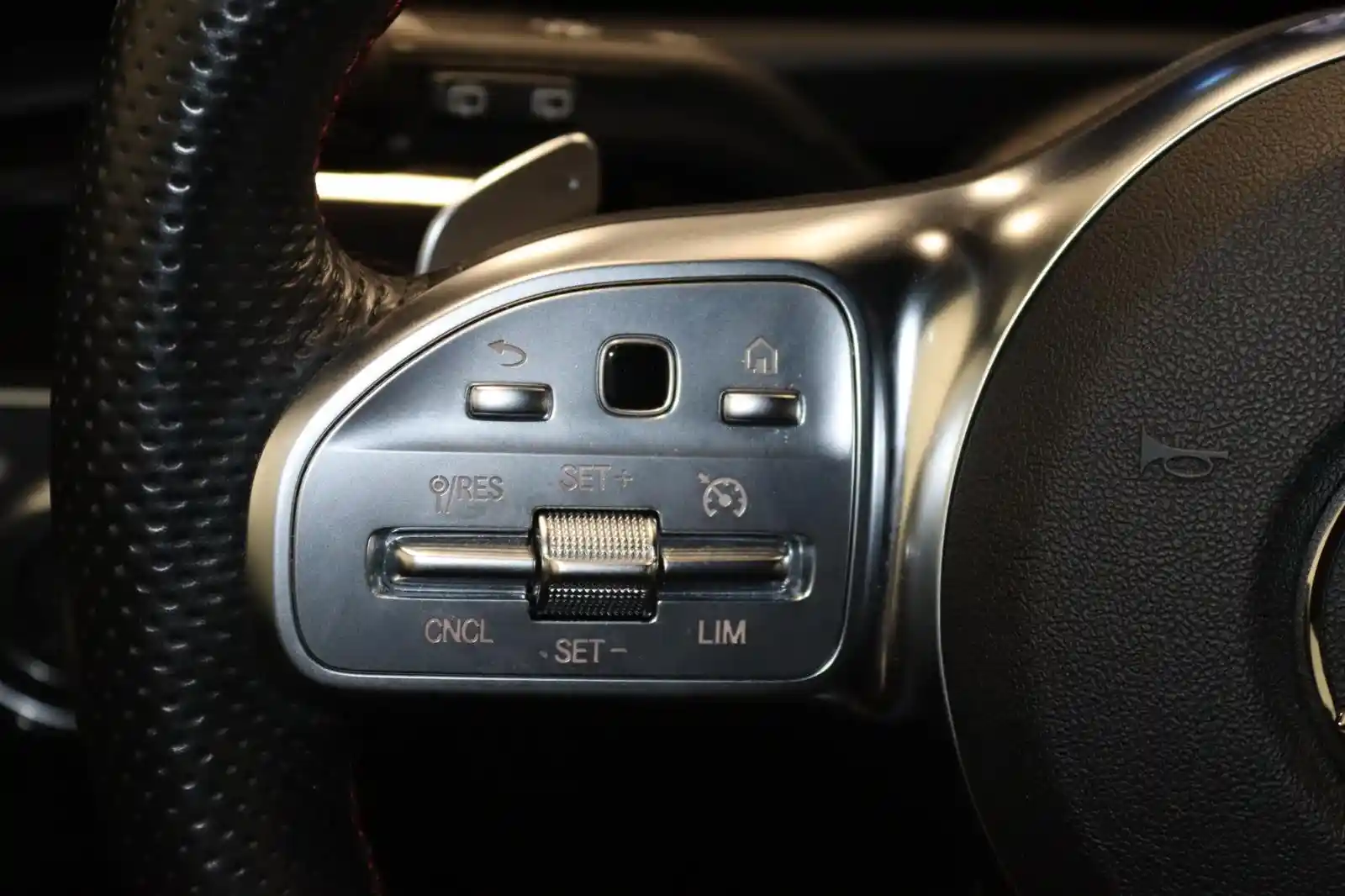 Mercedes-Benz A 35 AMG