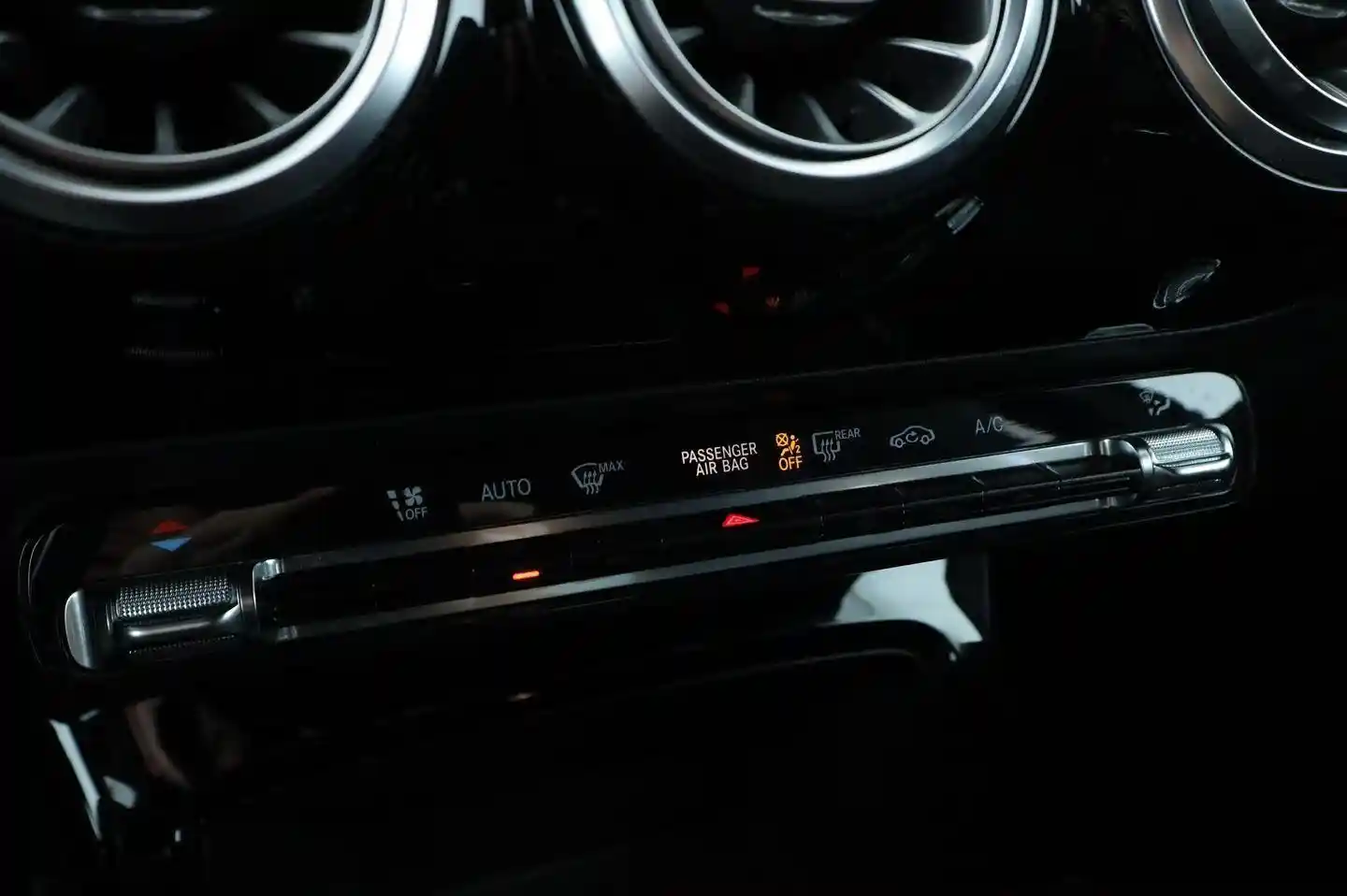 Mercedes-Benz A 220