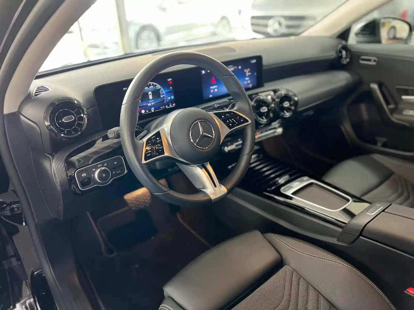 Mercedes-Benz A 180