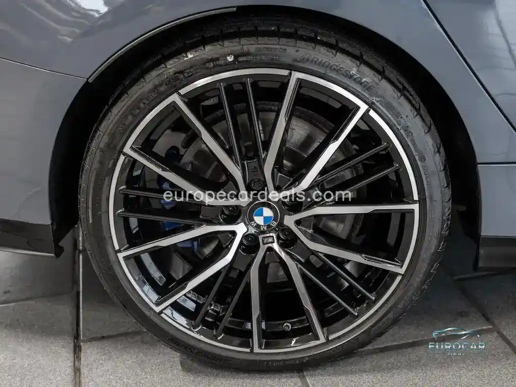 BMW M235