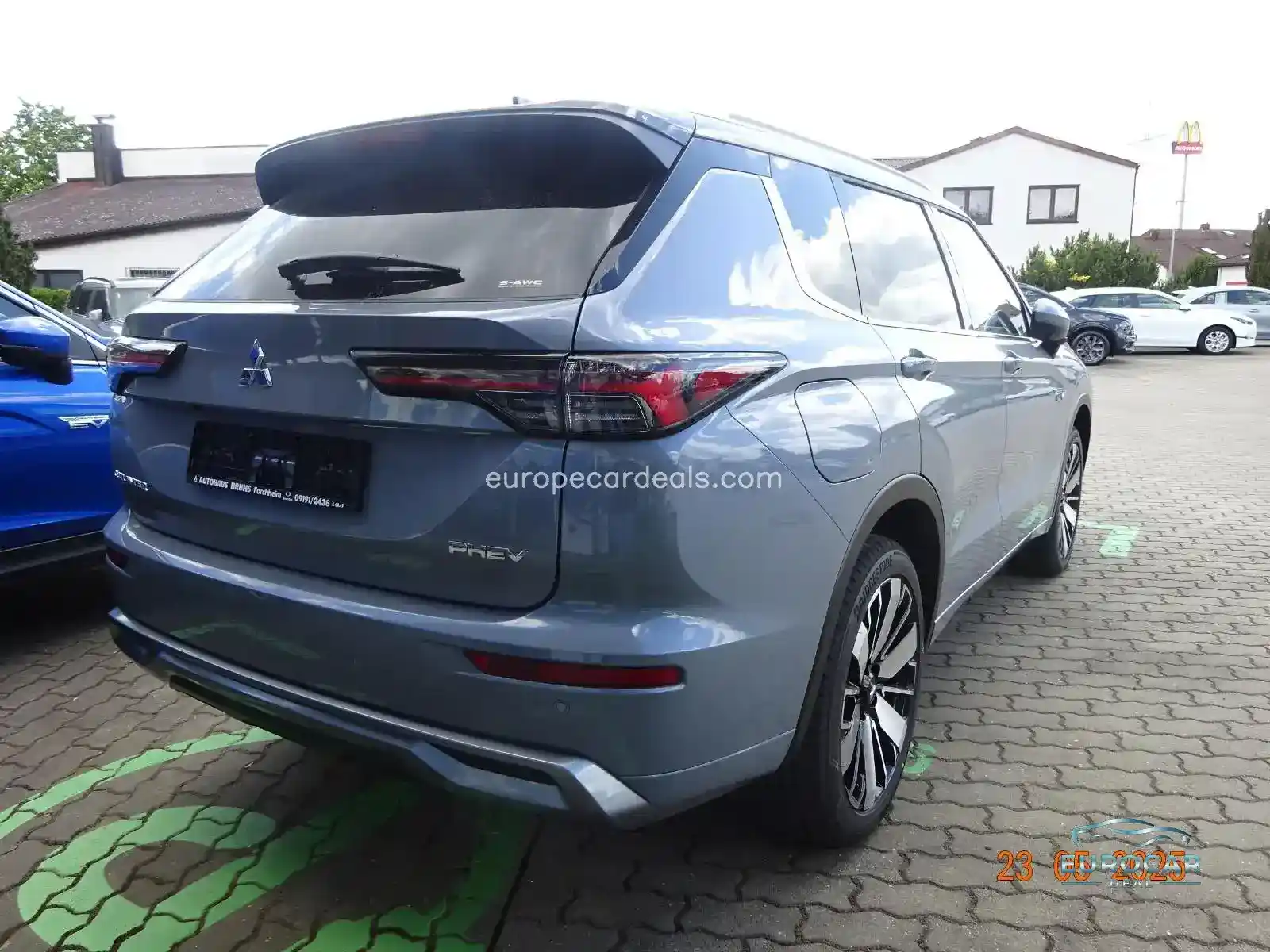 Mitsubishi Plug-in Hybrid Outlander