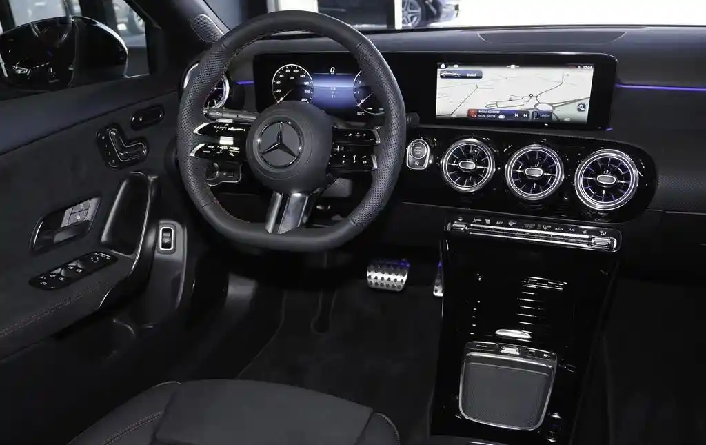 Mercedes-Benz A 200