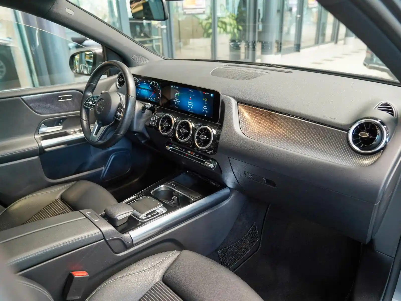 Mercedes-Benz B 220