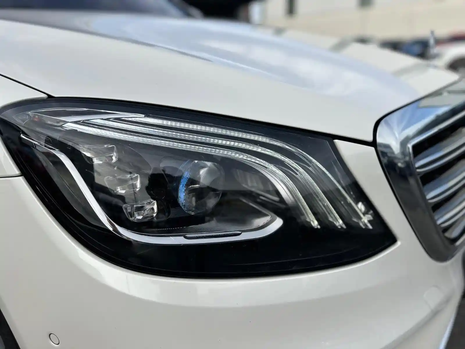 Mercedes-Benz S 560