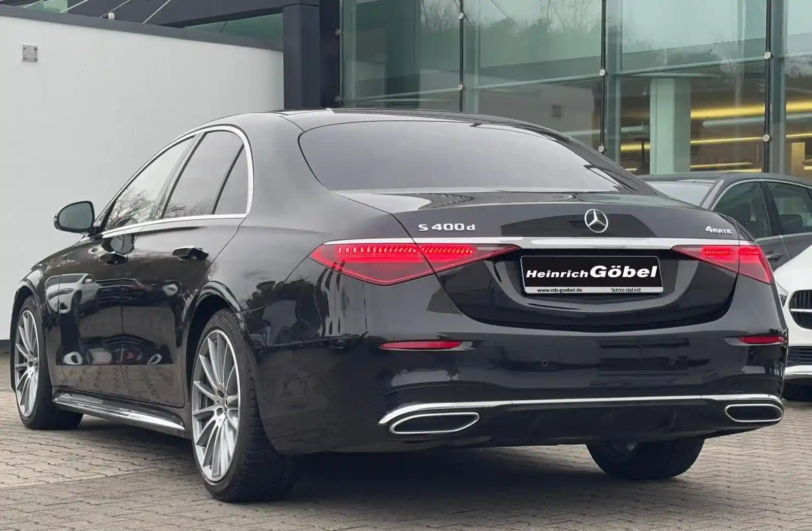 Mercedes-Benz S 400