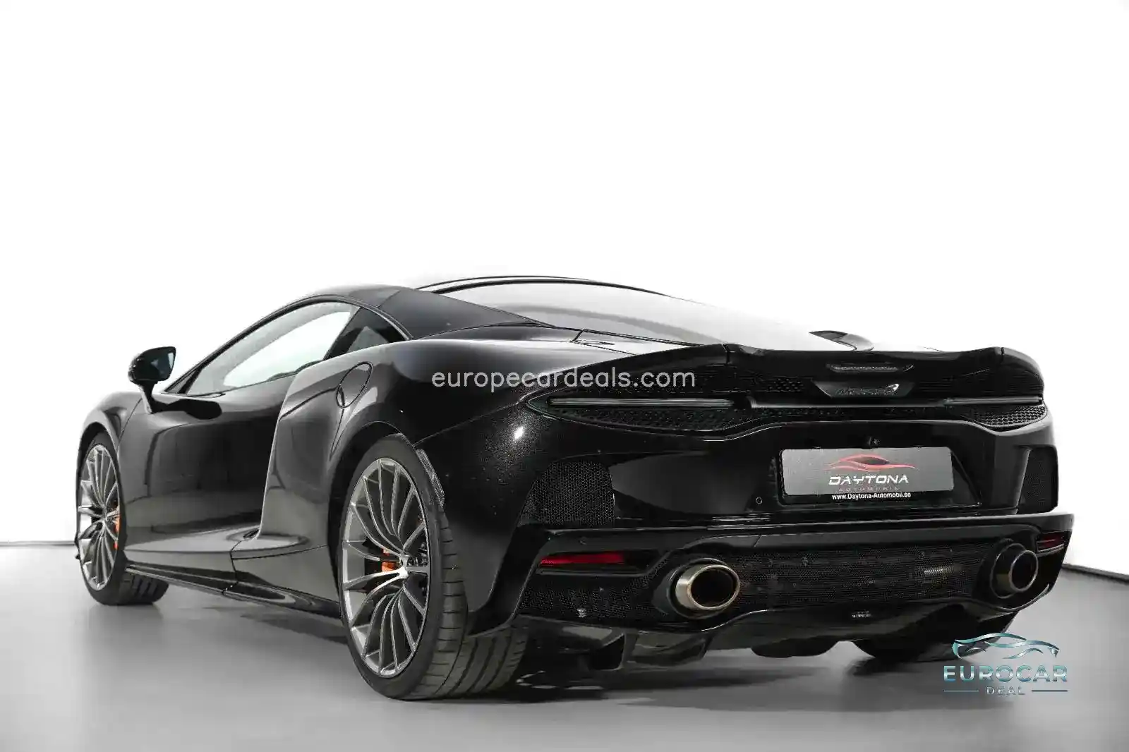 McLaren GT