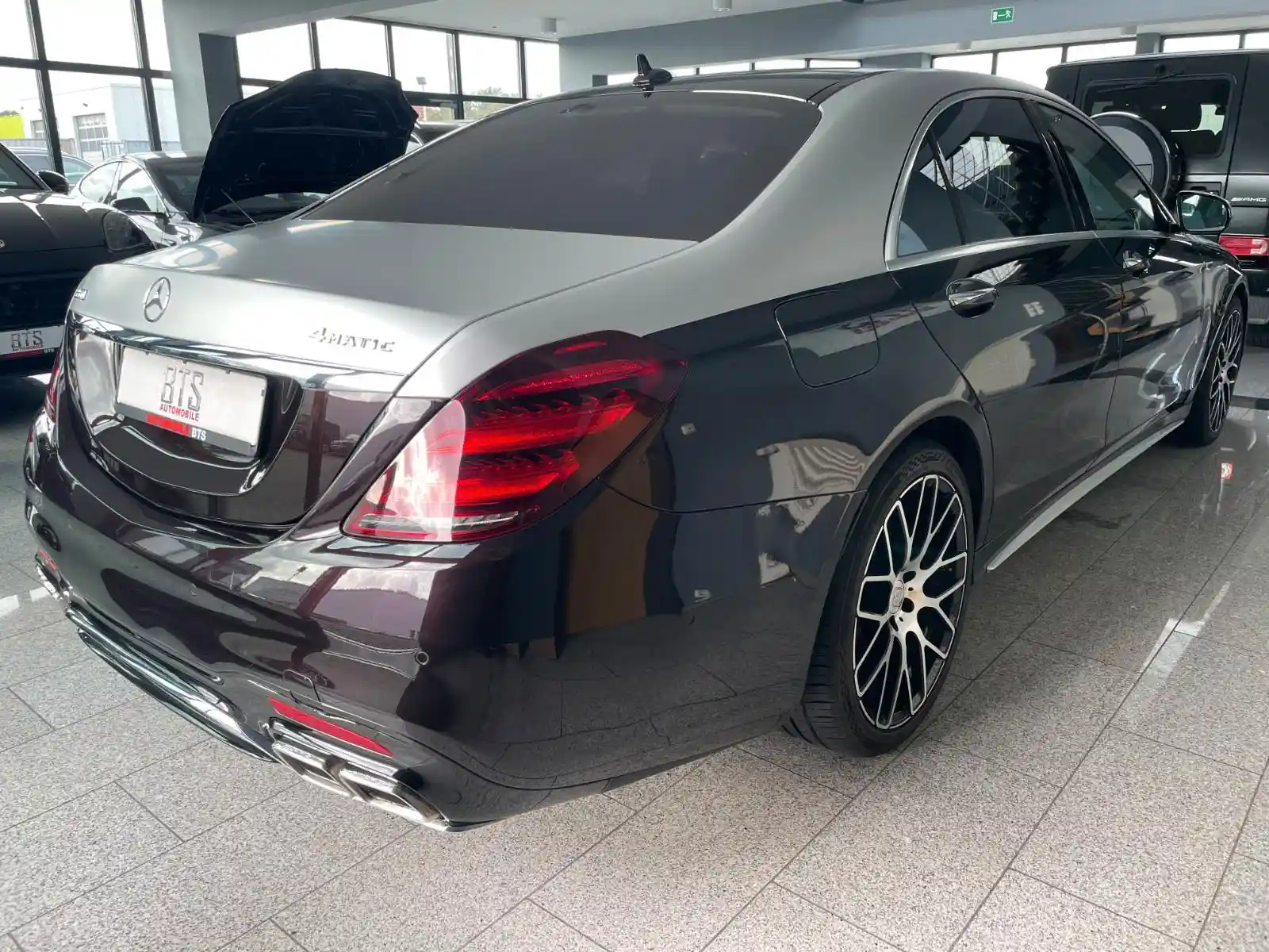 Mercedes-Benz S 560
