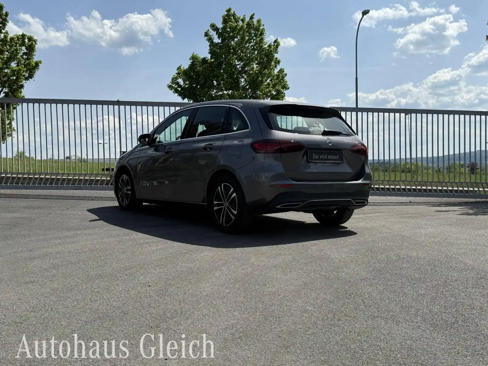 Mercedes-Benz B 200