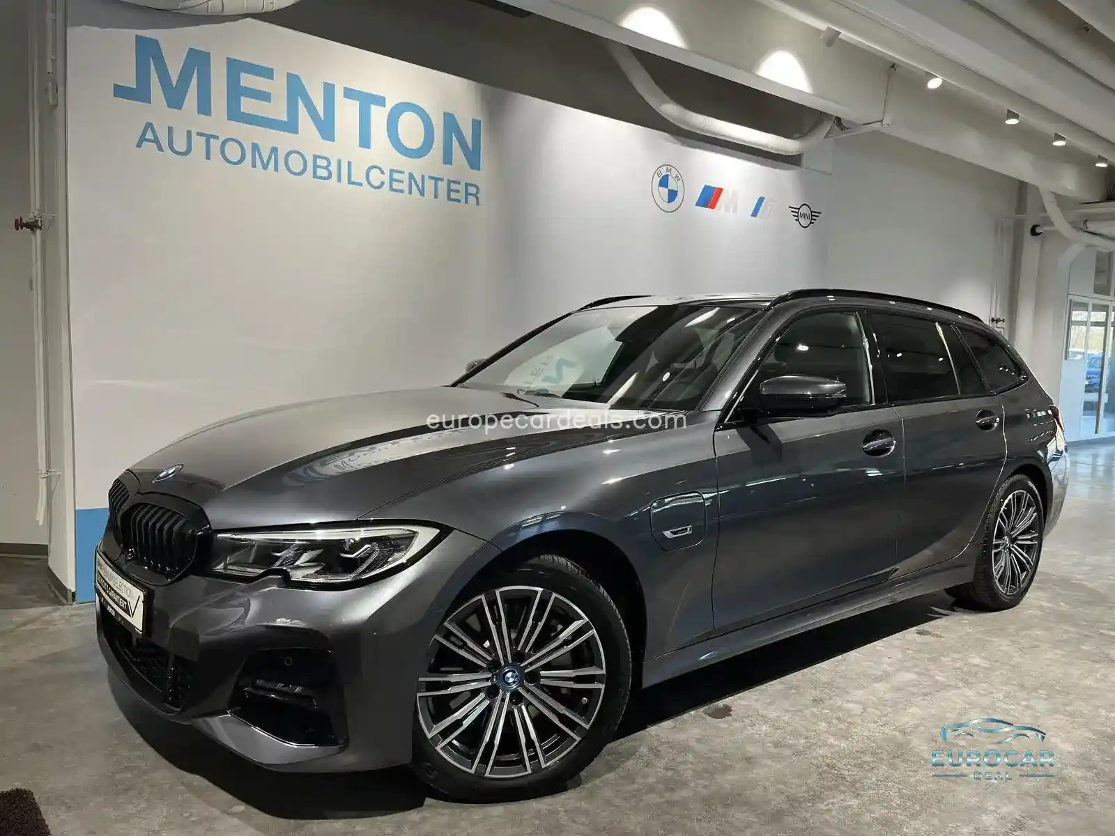 BMW 330