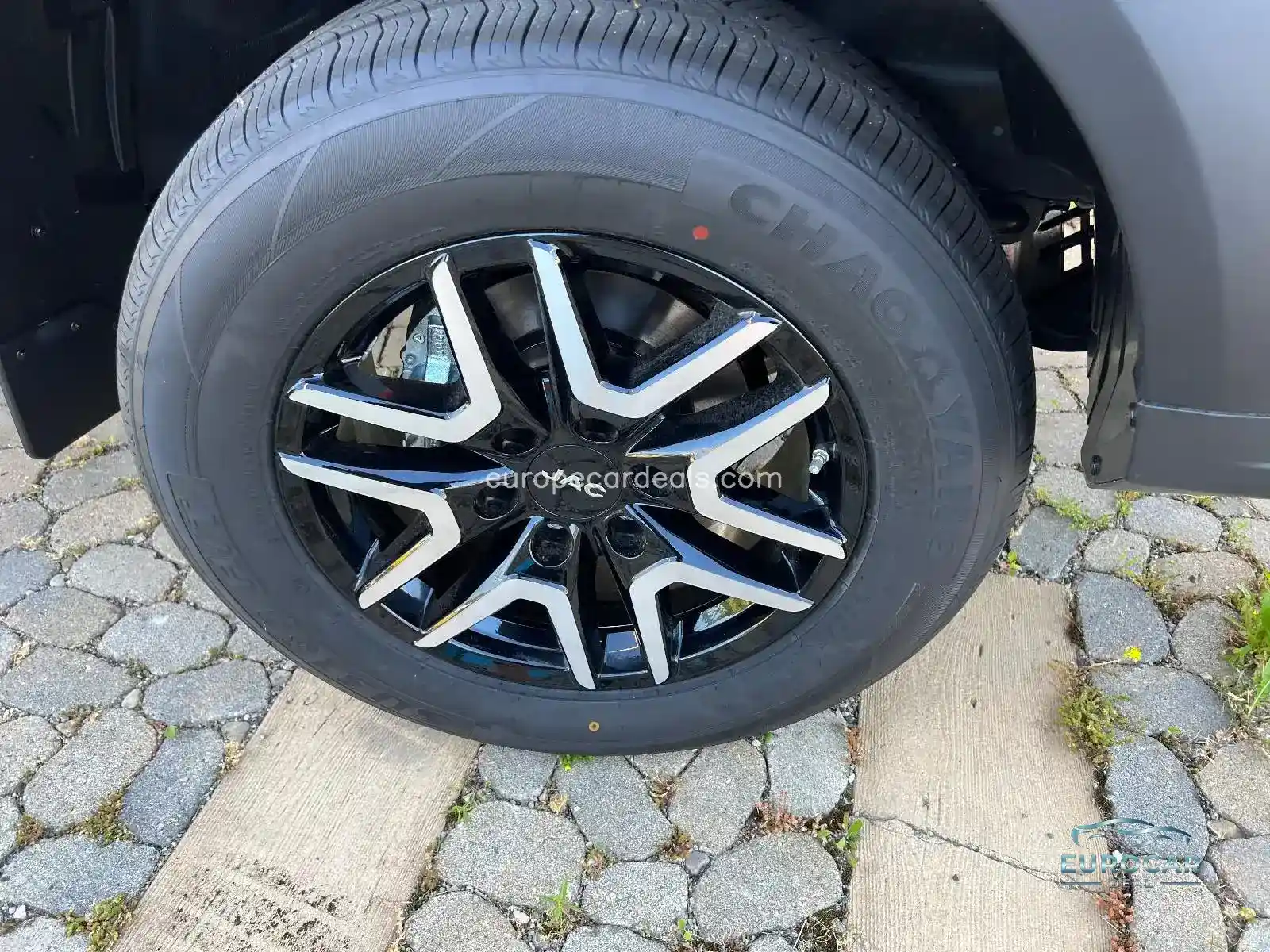 JAC 8 Pro