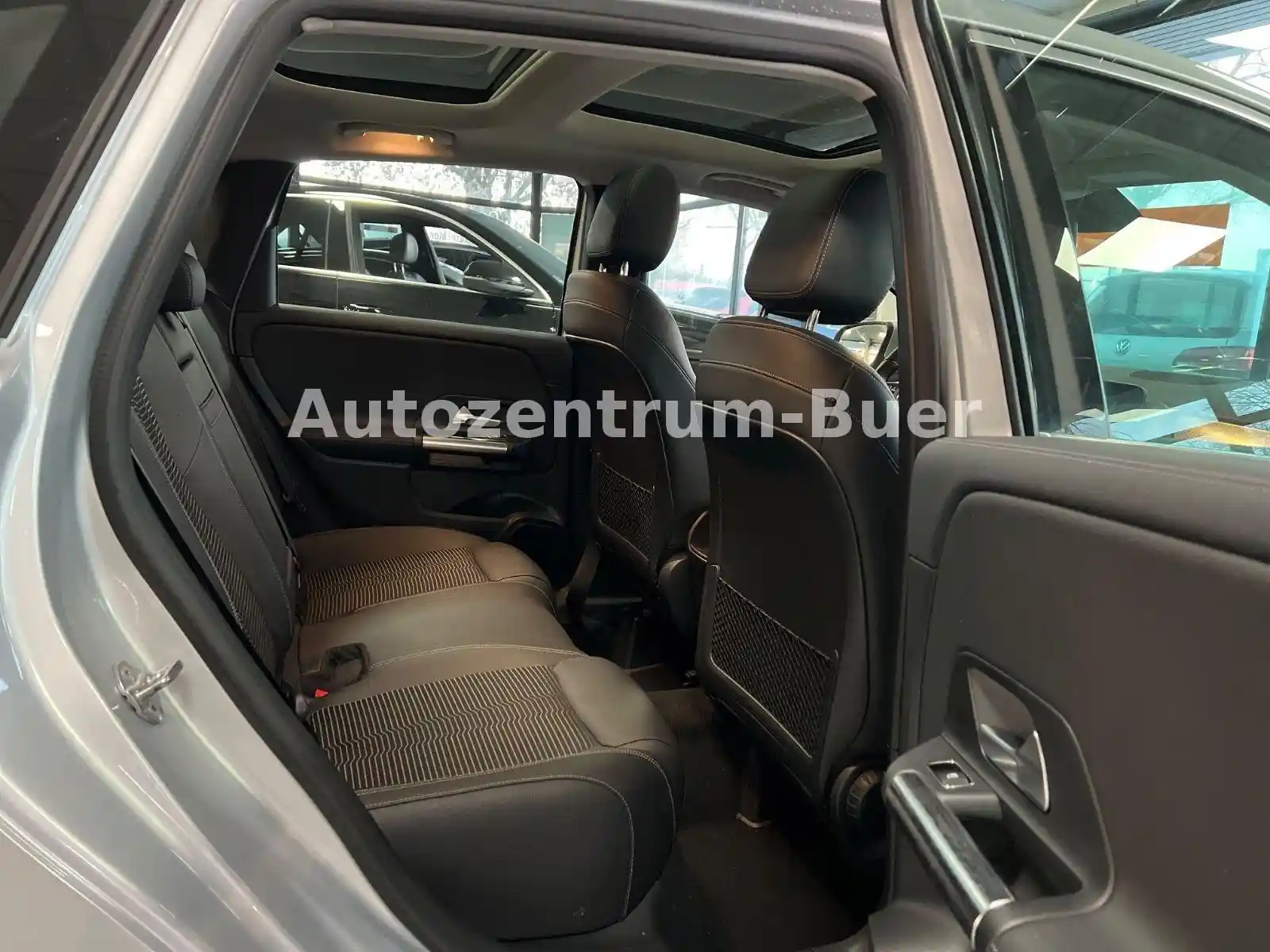 Mercedes-Benz B 200