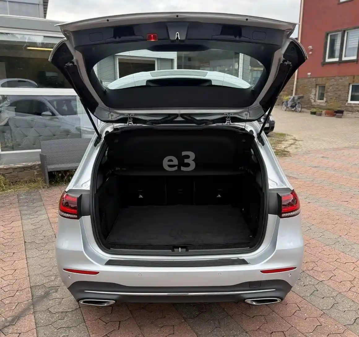 Mercedes-Benz B 200