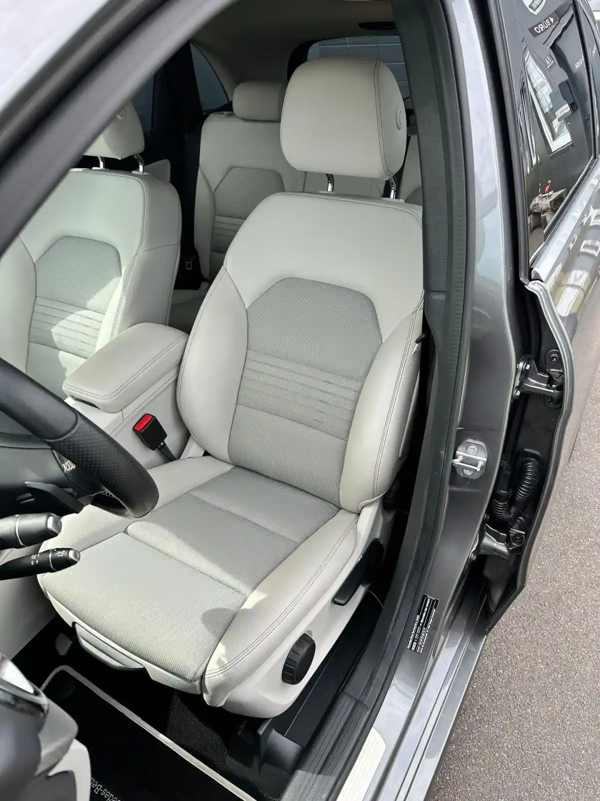 Mercedes-Benz B 220