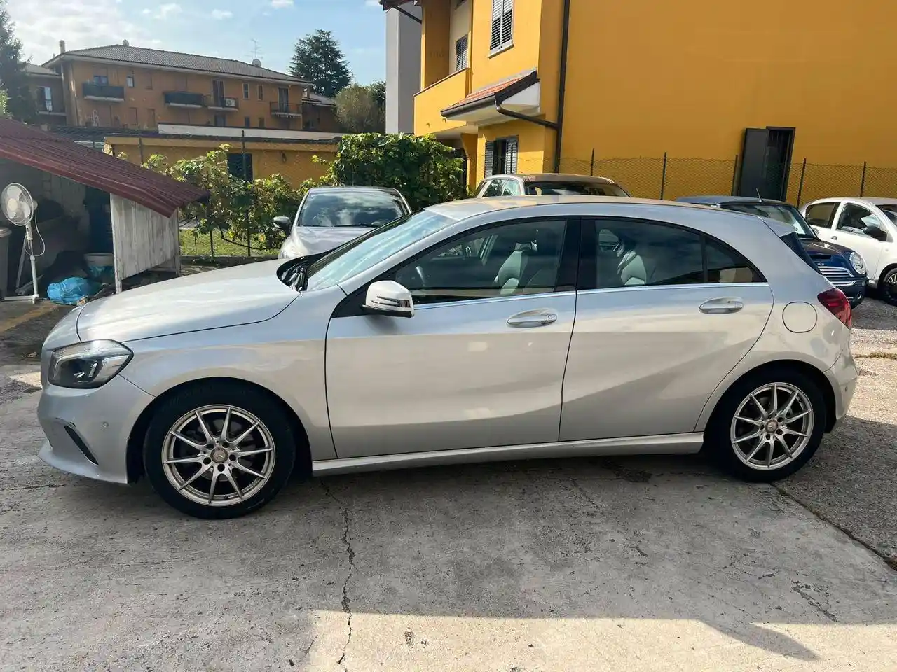 Mercedes-Benz A 180