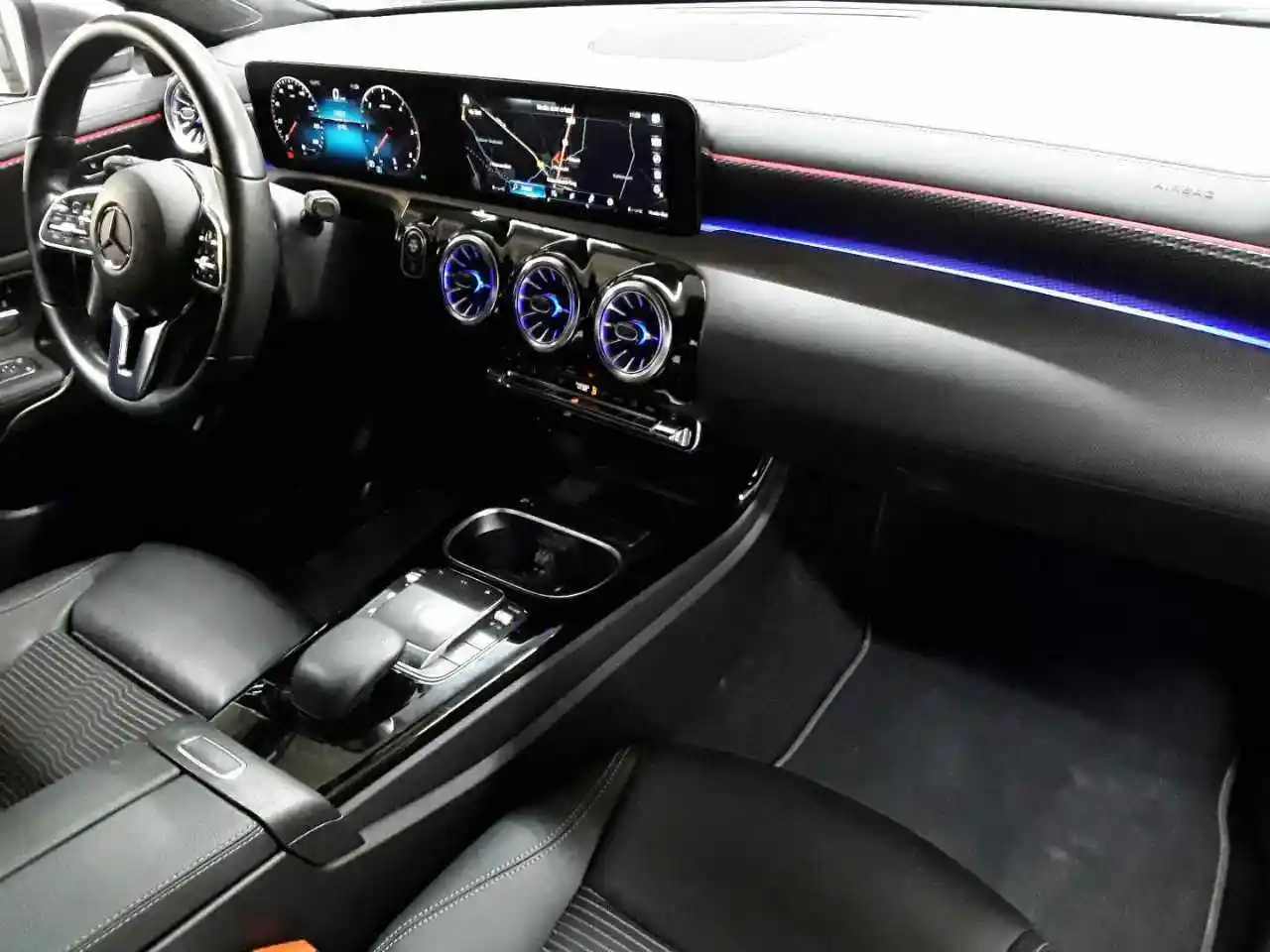 Mercedes-Benz CLA 220