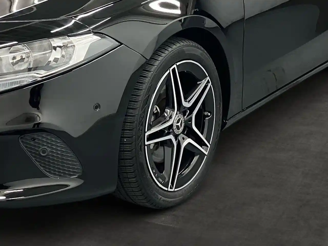 Mercedes-Benz A 220
